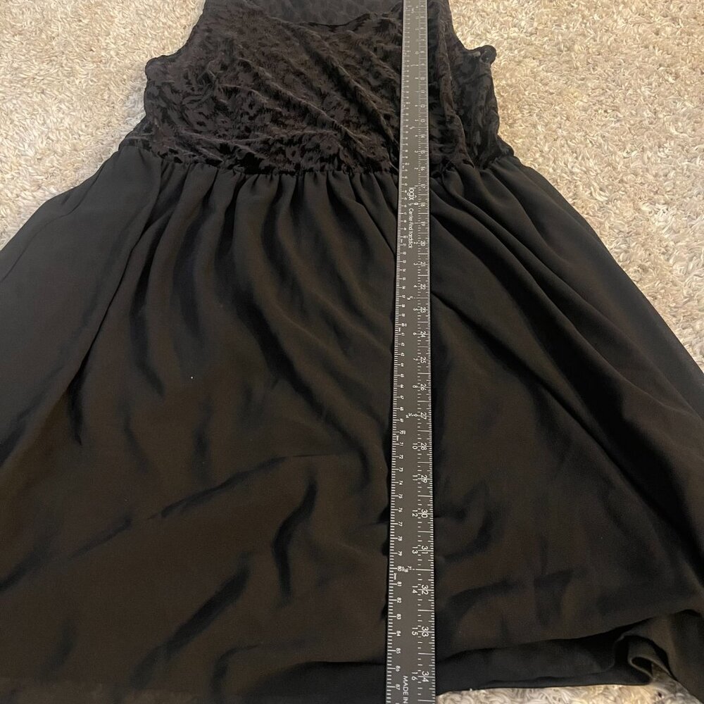 Forever 21+ 2X Black Sheer Velvet Floral Fit & Flare Dress - Picture 5 of 10